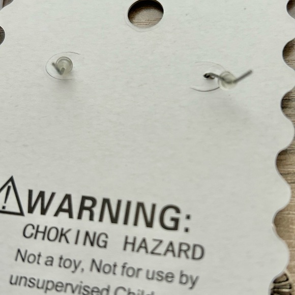 NWT Fiona Silver Tone Red Rhinestone Chandelier Earrings Boho Statement - Picture 4 of 4